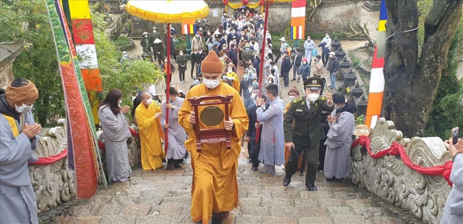 Khám phá lễ hội Yên Tử Quảng Ninh cầu bình an 