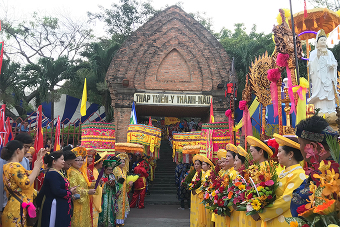 Đặc sắc lễ hội Tháp Bà Ponagar - Nha Trang 